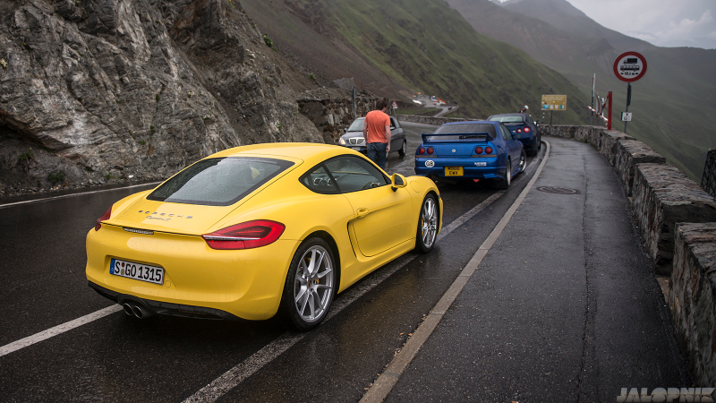 Illustration for article titled The Most Gorgeous Photos Of A Porsche Cayman You Will Ever See
